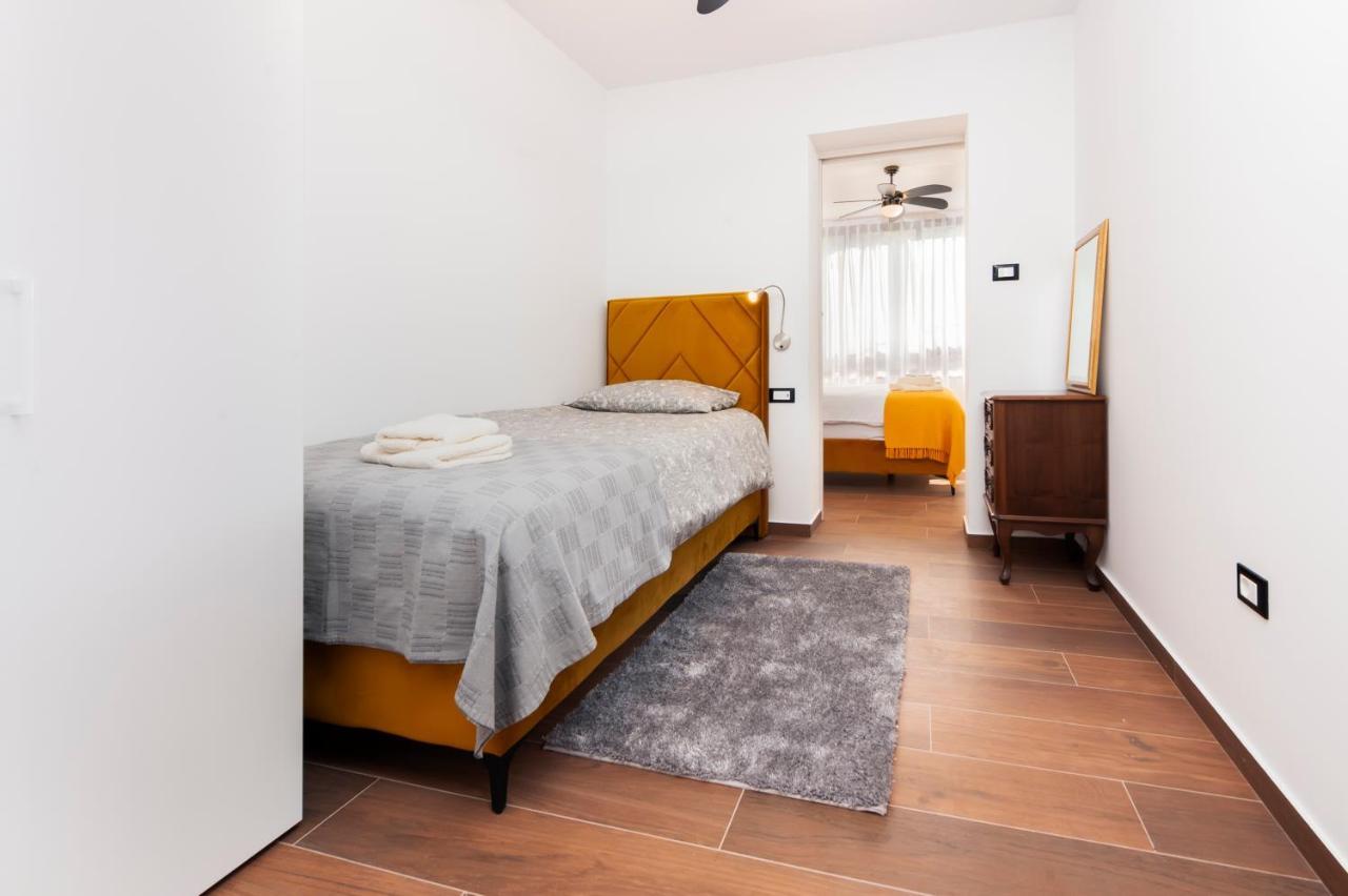 Apartments Sanja-New Renovated روفينج المظهر الخارجي الصورة
