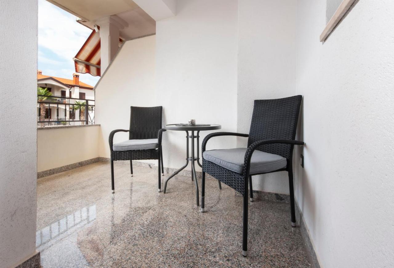 Apartments Sanja-New Renovated روفينج المظهر الخارجي الصورة