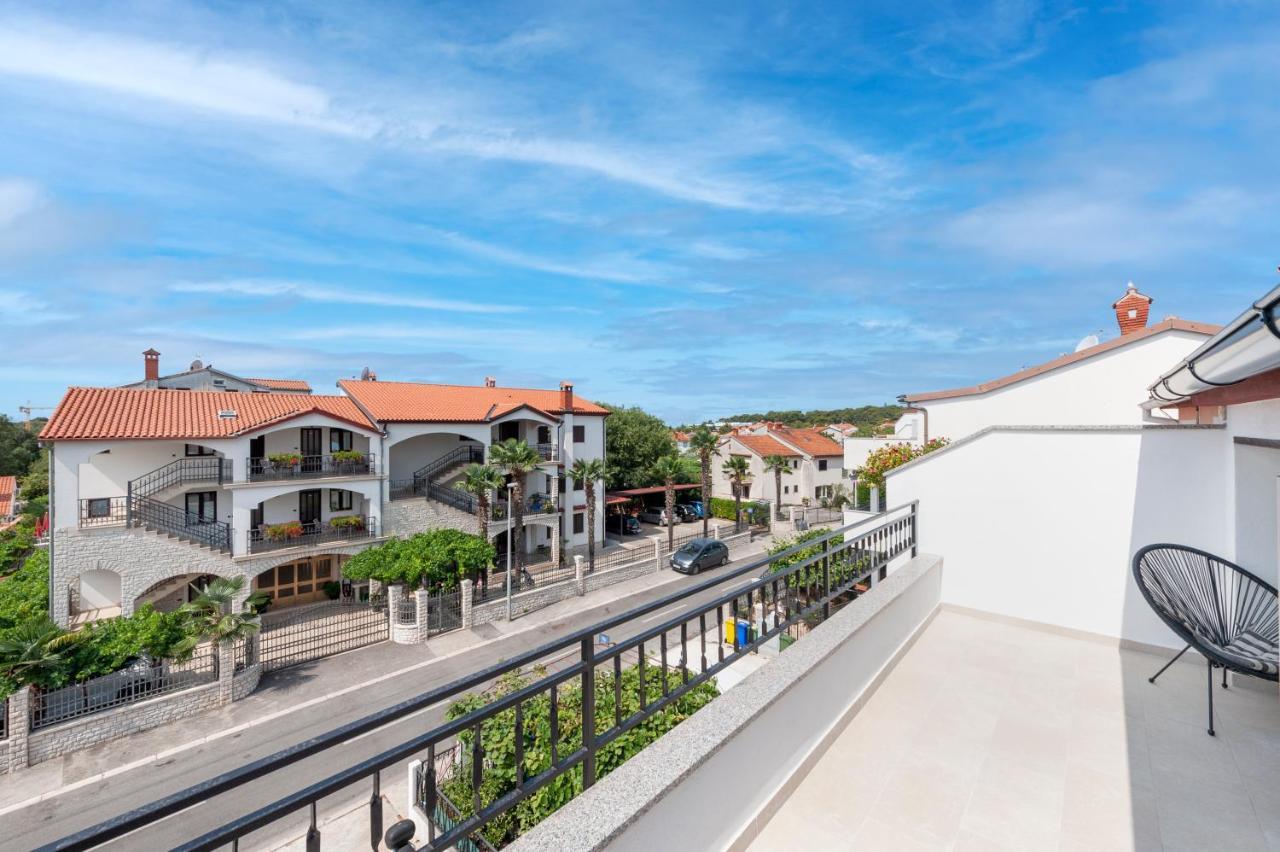 Apartments Sanja-New Renovated روفينج المظهر الخارجي الصورة