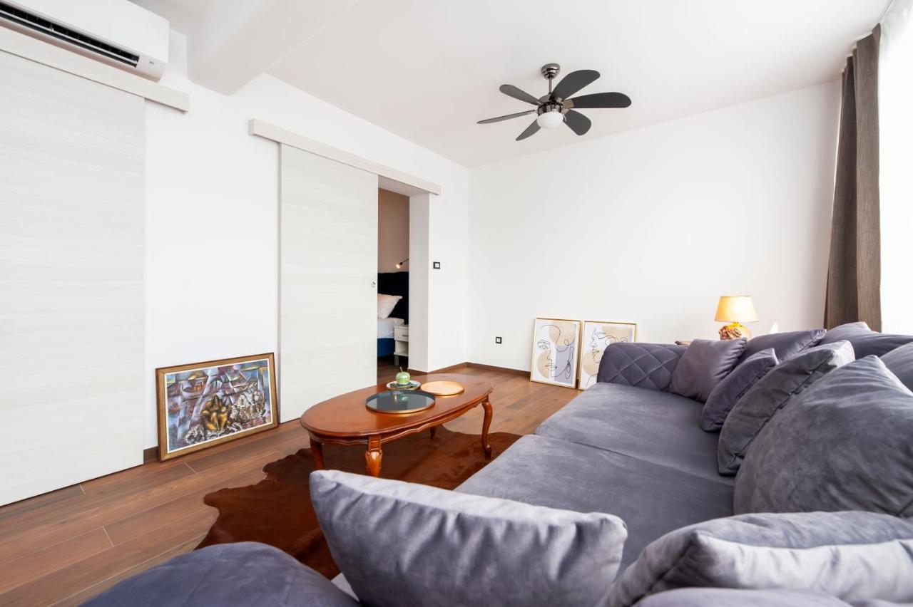 Apartments Sanja-New Renovated روفينج المظهر الخارجي الصورة