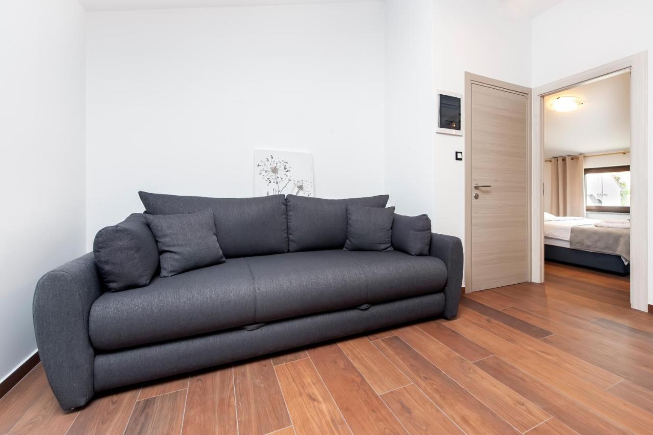 Apartments Sanja-New Renovated روفينج المظهر الخارجي الصورة